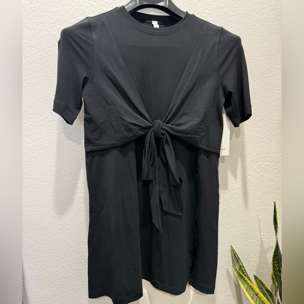 Nwt- Lululemon Short Sleeve W/ Tie Front Dress In Onxy Size 9